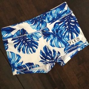 Fleo Shorts Blue Monstera Leaves 3.25”